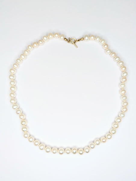 White Freshwater Pearl Necklace with 9ct Catch