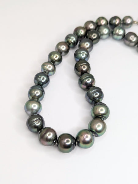 Grey-Green Tahitian Pearl Necklace