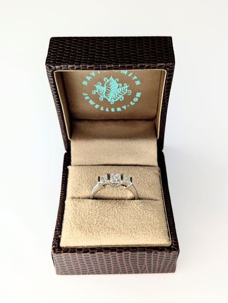 Pre-loved Platinum Diamond Ring, Size M