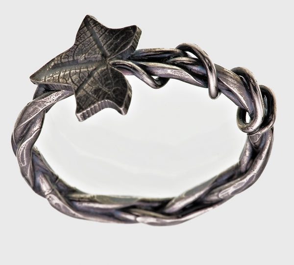 Sterling Silver Plaited Overgrown Ivy Leaf Ring Single Leaf Victorian Gothic Oxidised Finish - David Smith Jewellery 