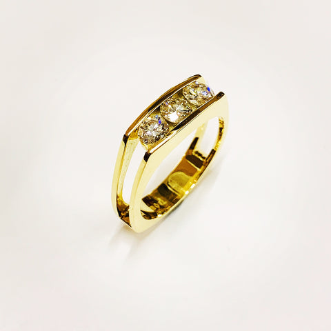 Three Stone Brilliant Cut Diamond Ring 18ct Yellow Gold VS1 Clarity G Colour 0.33cts - David Smith Jewellery
