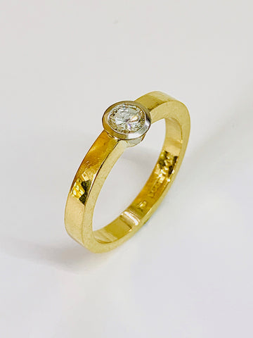 Solitaire Diamond Ring 18ct White Yellow Gold VS1 Clarity G Colour 0.25cts - David Smith Jewellery