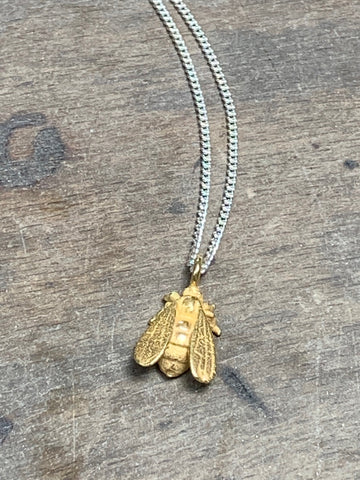 Small Bee Pendant Yellow Gold Sterling Silver 14.6mm x 8.9mm 18" Curb Chain - David Smith Jewellery